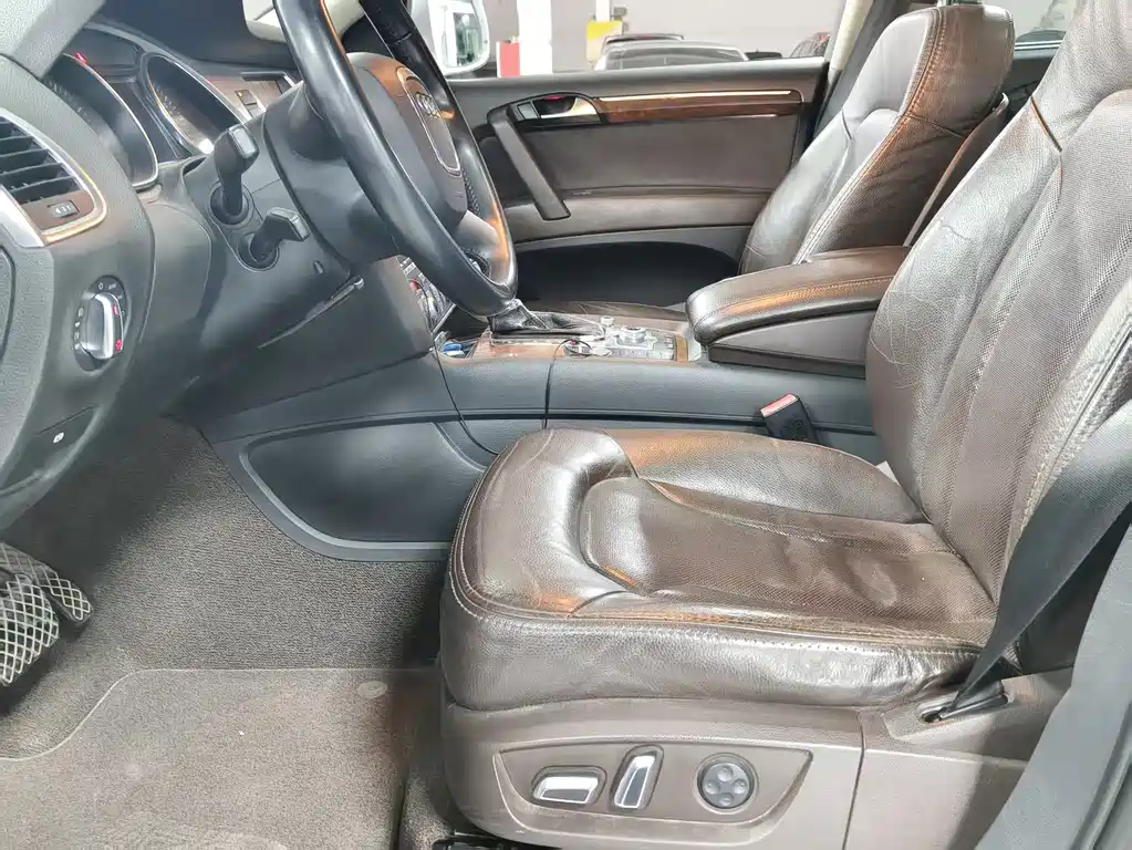 Audi Q7 — миниатюра 7