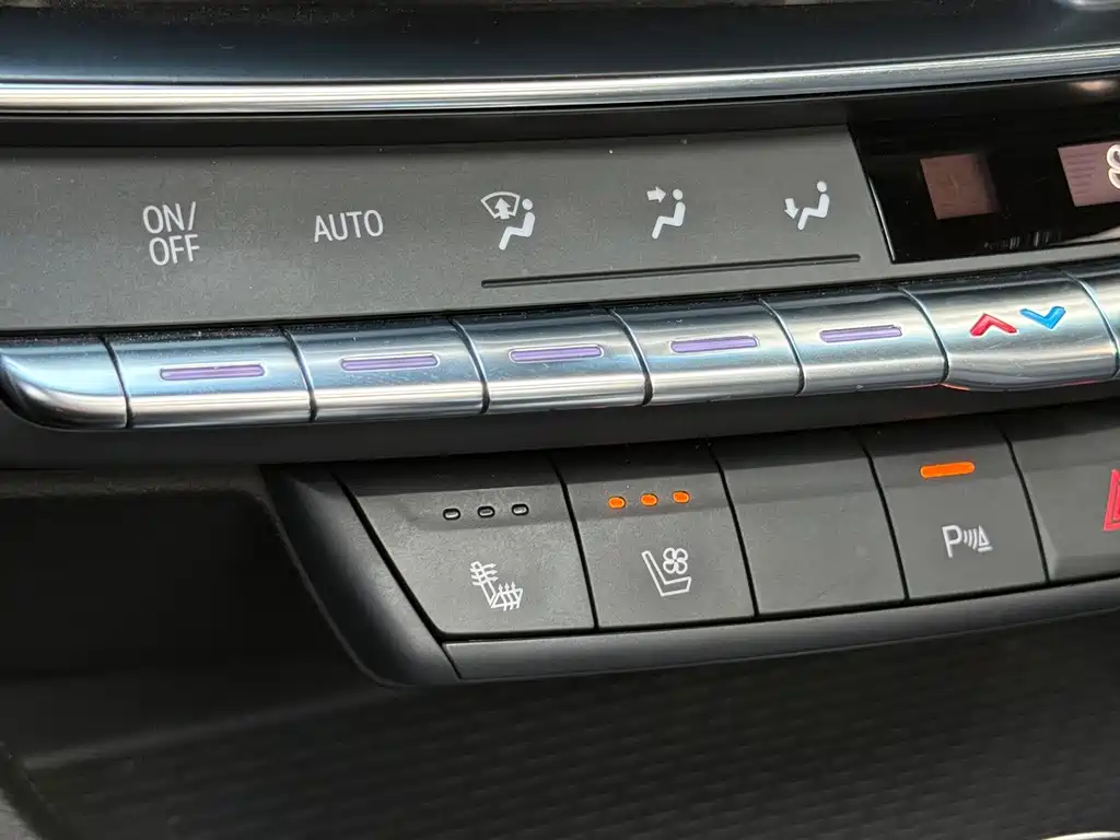 Cadillac CT5 — миниатюра 14