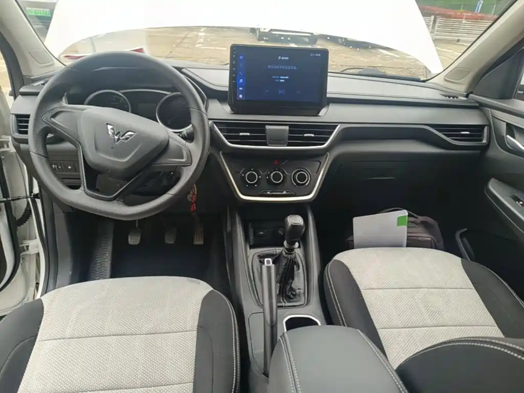 Wuling Hongguang S3 — миниатюра 10