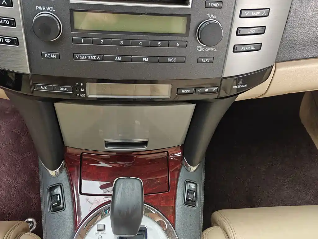 Toyota Reiz — миниатюра 21