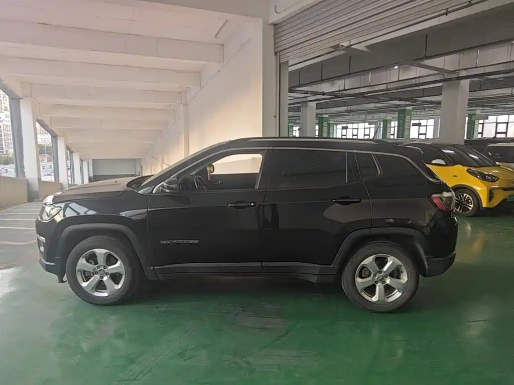 Jeep Compass — миниатюра 5