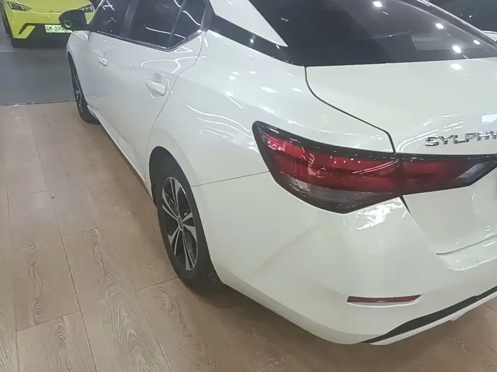Nissan Sylphy — миниатюра 5