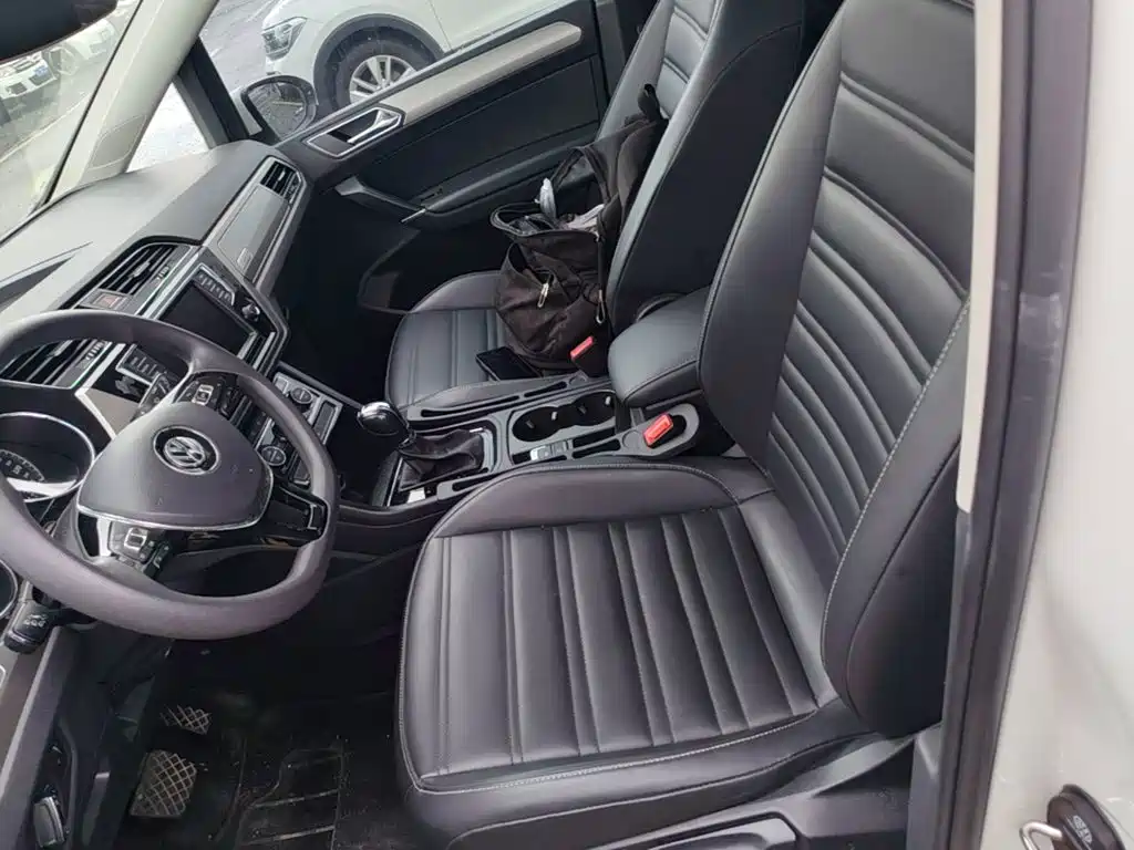 Volkswagen Touran — миниатюра 20