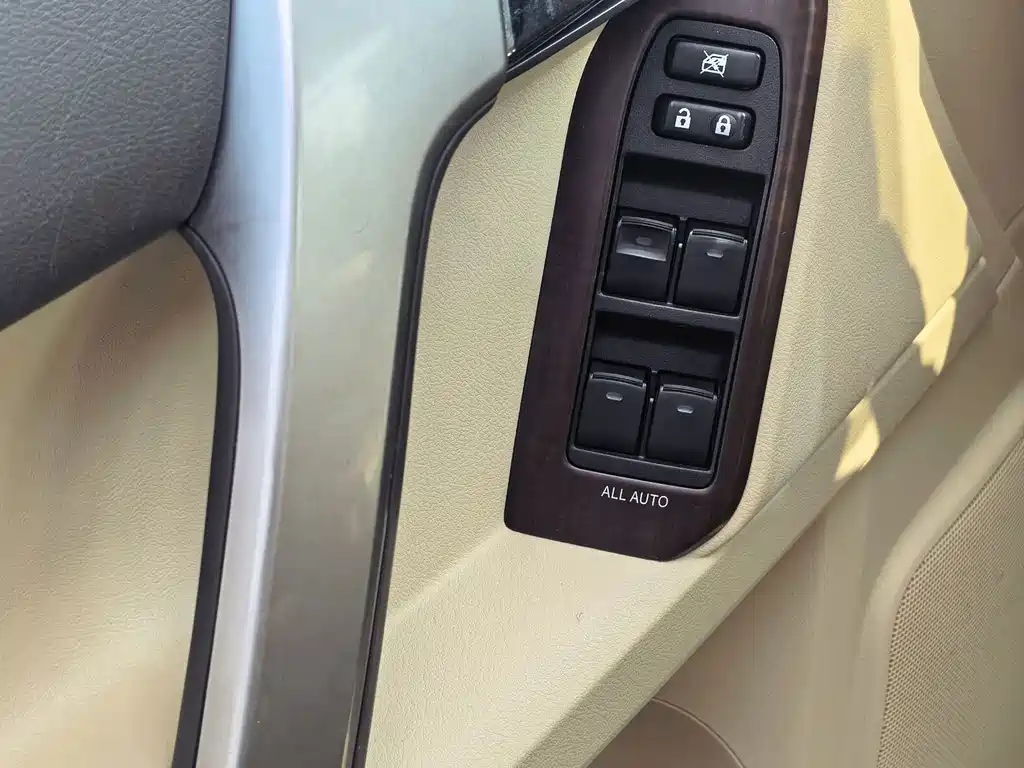 Toyota Prado 4.0L Auto TX-L, фото 11