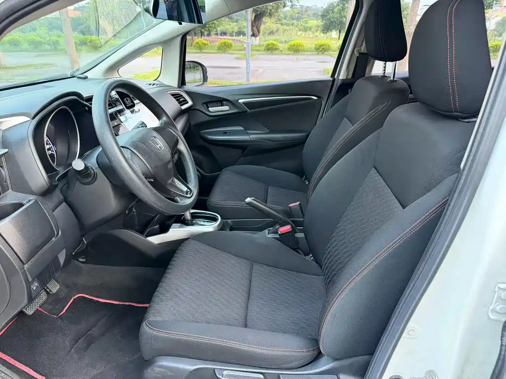 Honda Fit — миниатюра 5