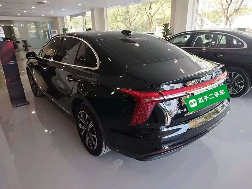 Hongqi Hongqi H5 PHEV — миниатюра 5
