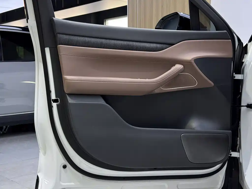 NIO ES8 2023 75kWh Executive