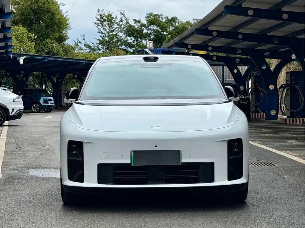Li Auto Идеальный i6 — миниатюра 2