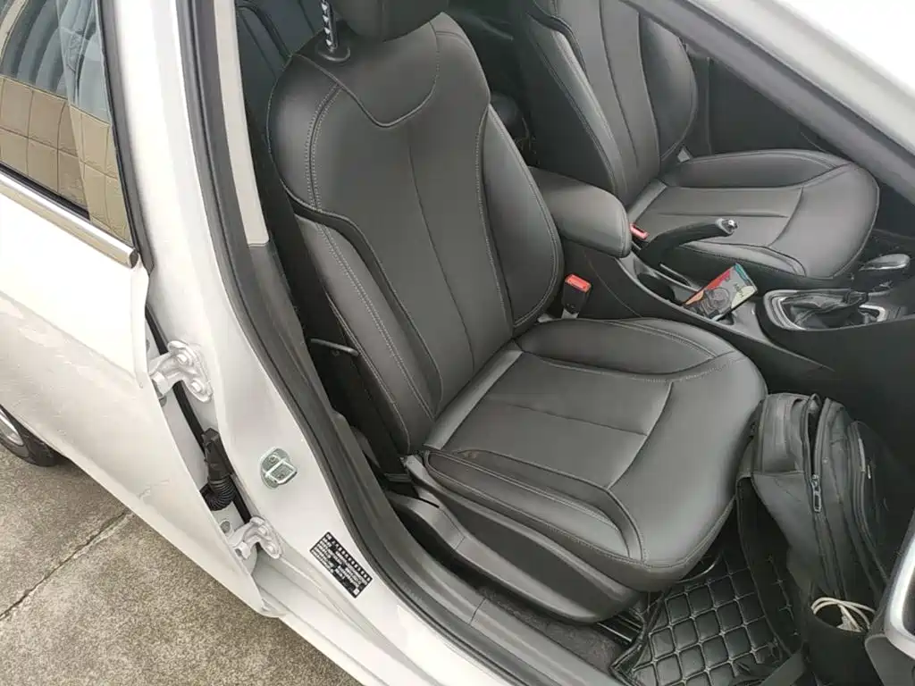 Buick Excelle — миниатюра 25