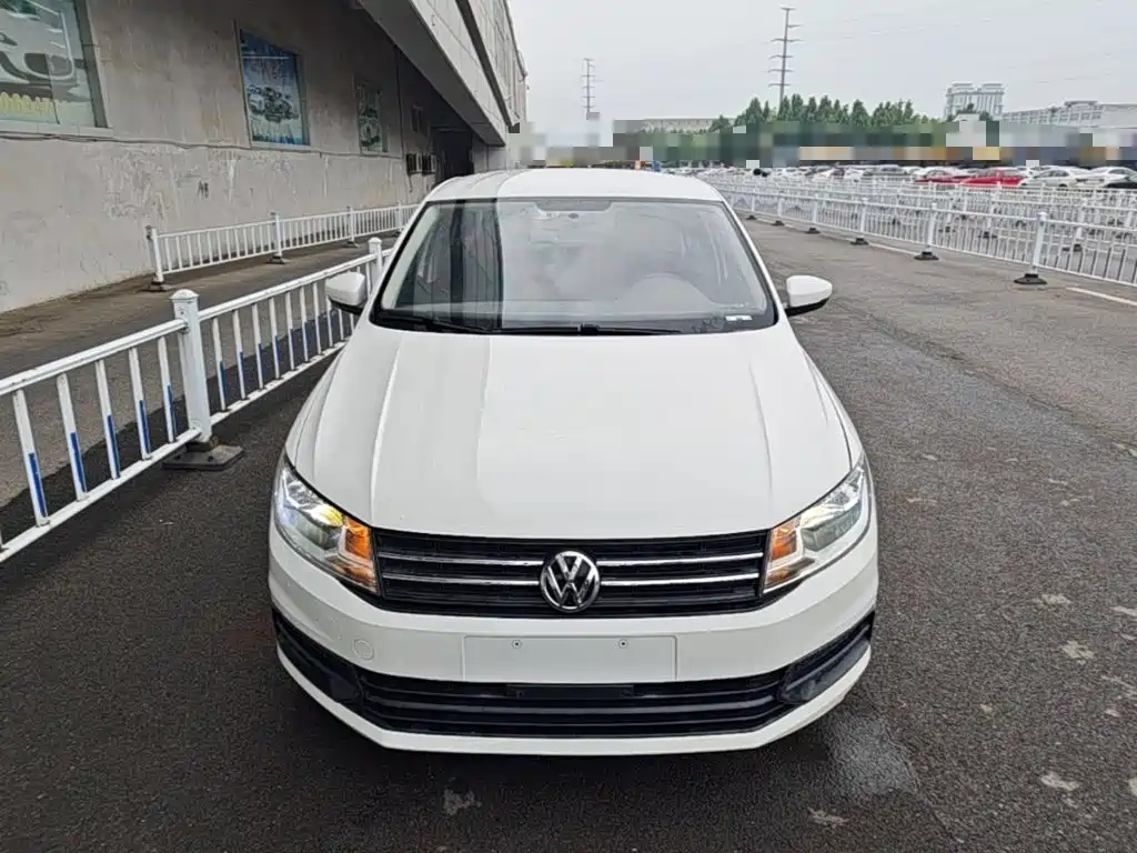 Volkswagen Santana — миниатюра 3