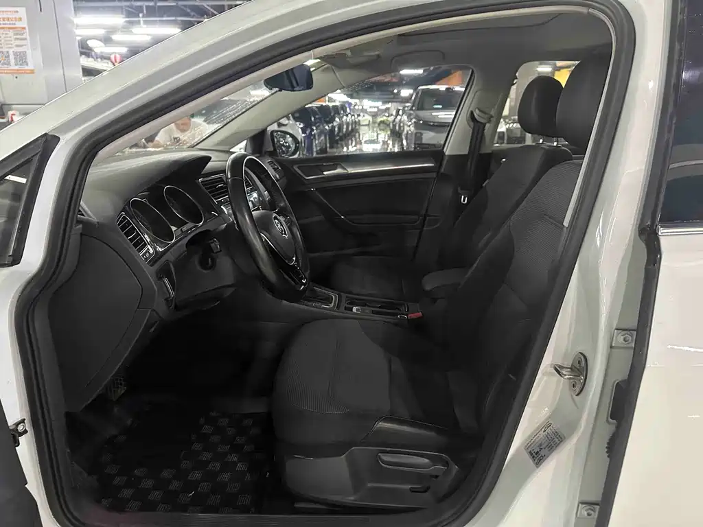Volkswagen Golf — миниатюра 4