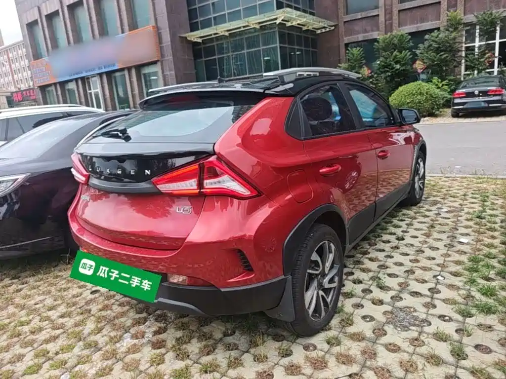 Luxgen U5 SUV — миниатюра 7