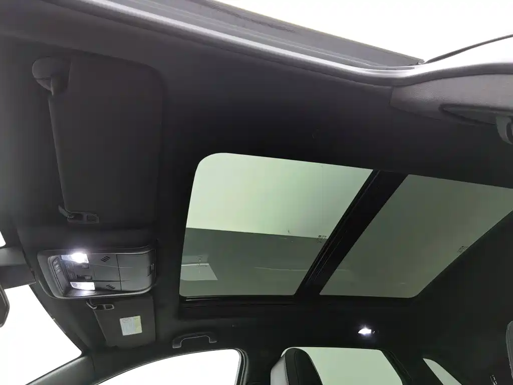 Cadillac XT5 — миниатюра 14