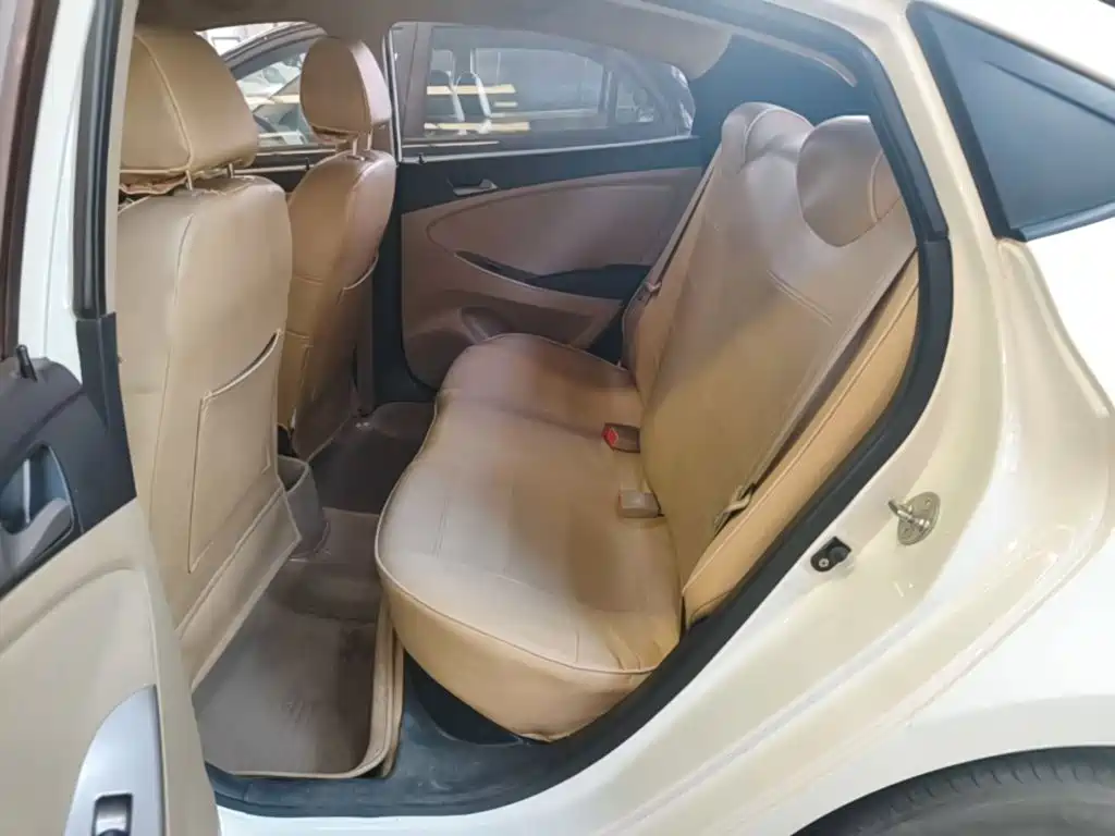 Hyundai Verna — миниатюра 17