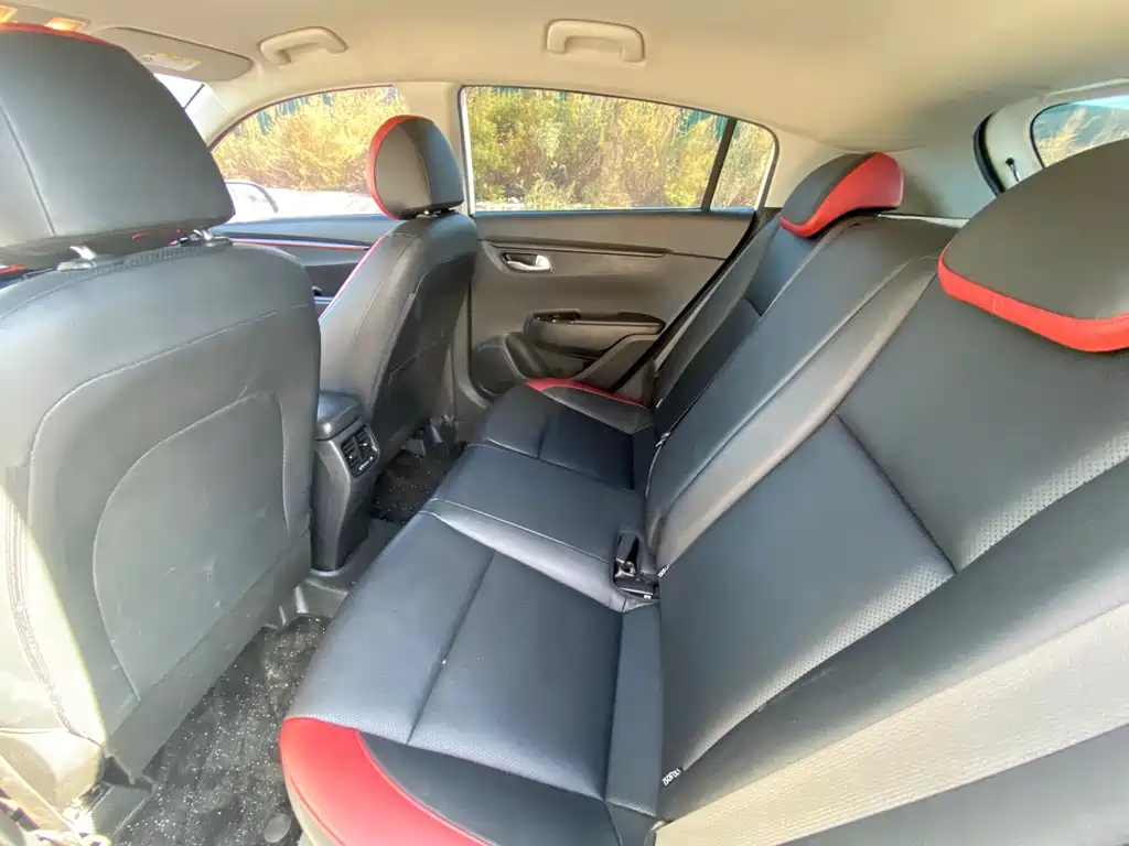 Kia KX Cross — миниатюра 8