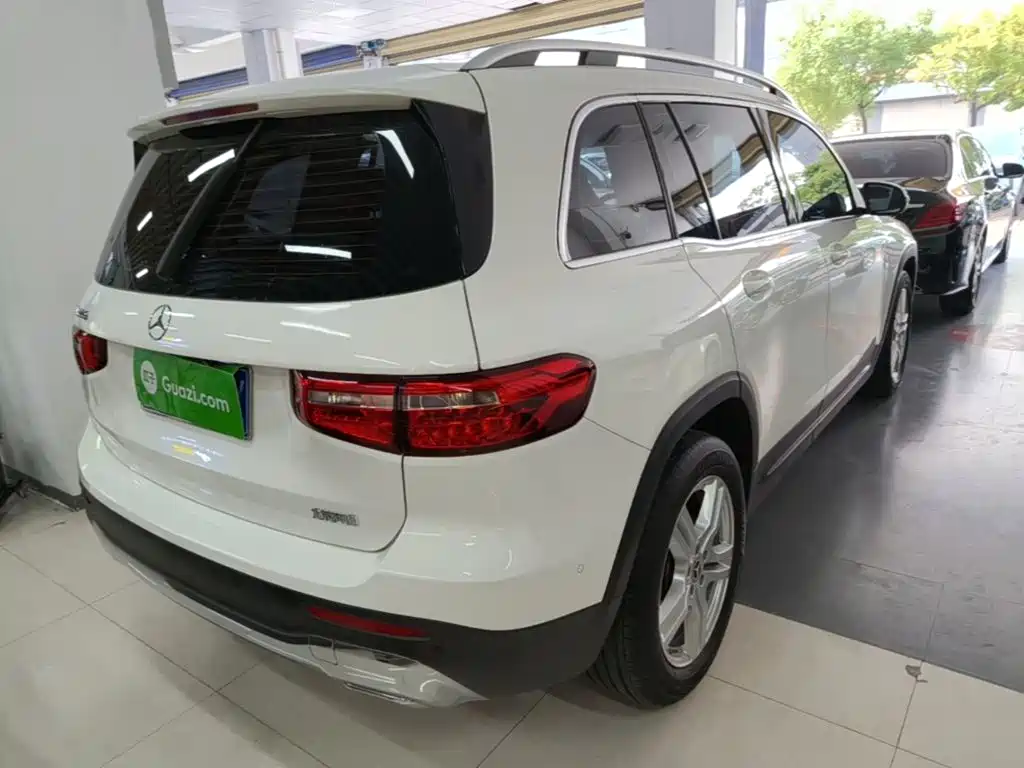 Mercedes-Benz GLB — миниатюра 7