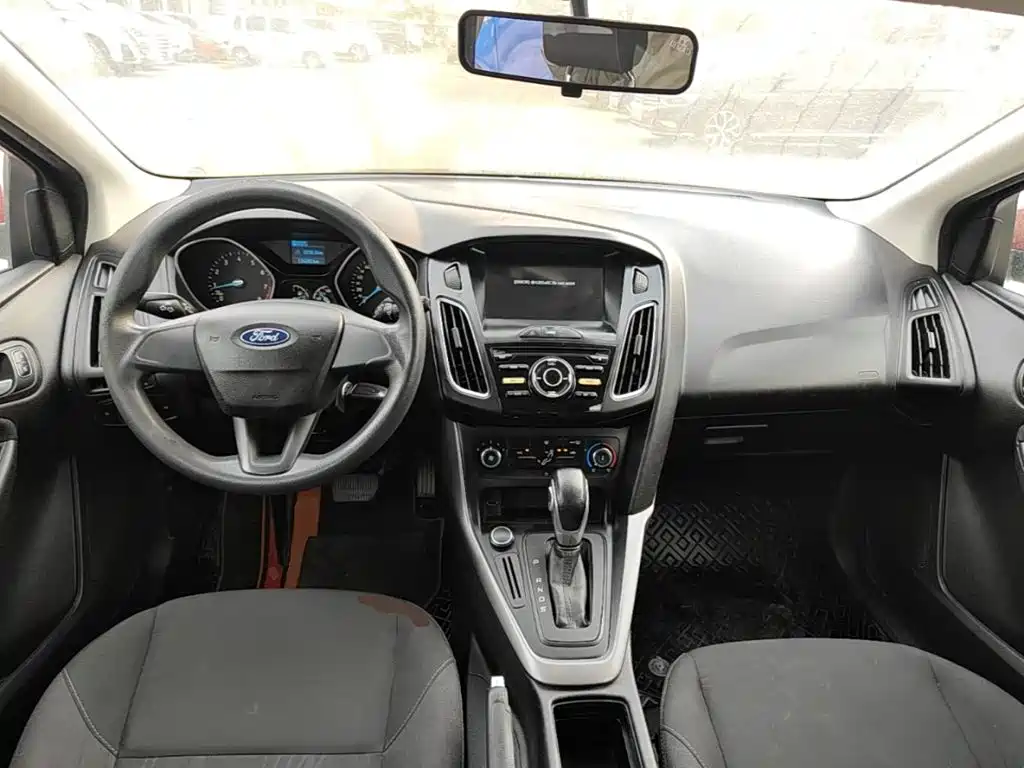 Ford Focus — миниатюра 10