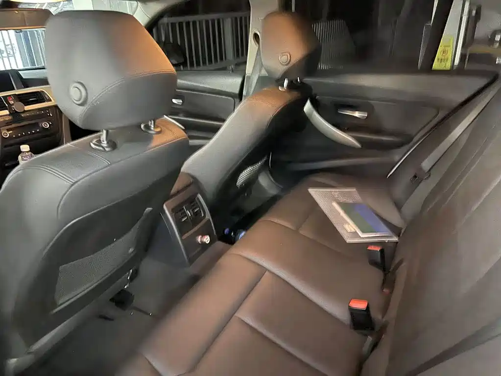 BMW 3 Series — миниатюра 5
