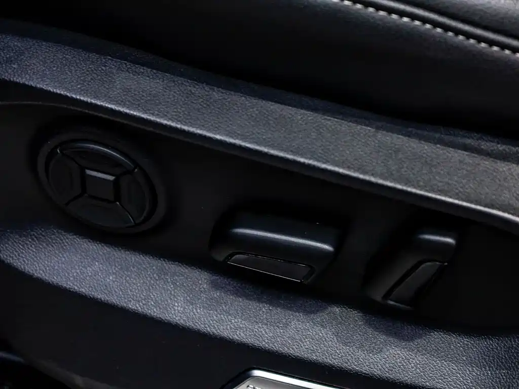 Volkswagen Touareg — миниатюра 27