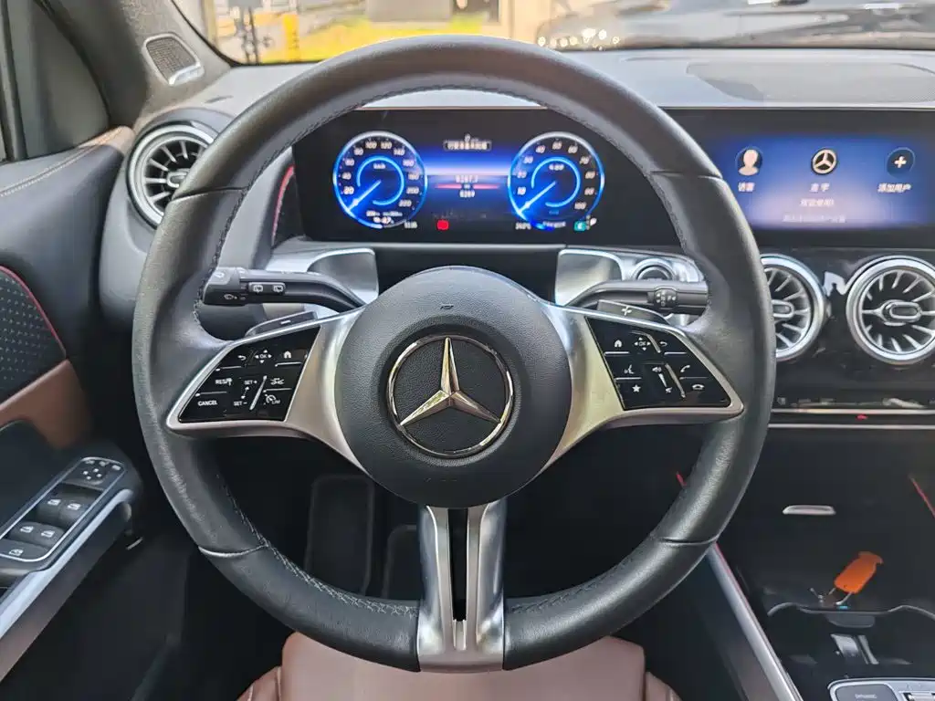 Mercedes-Benz EQB — миниатюра 13