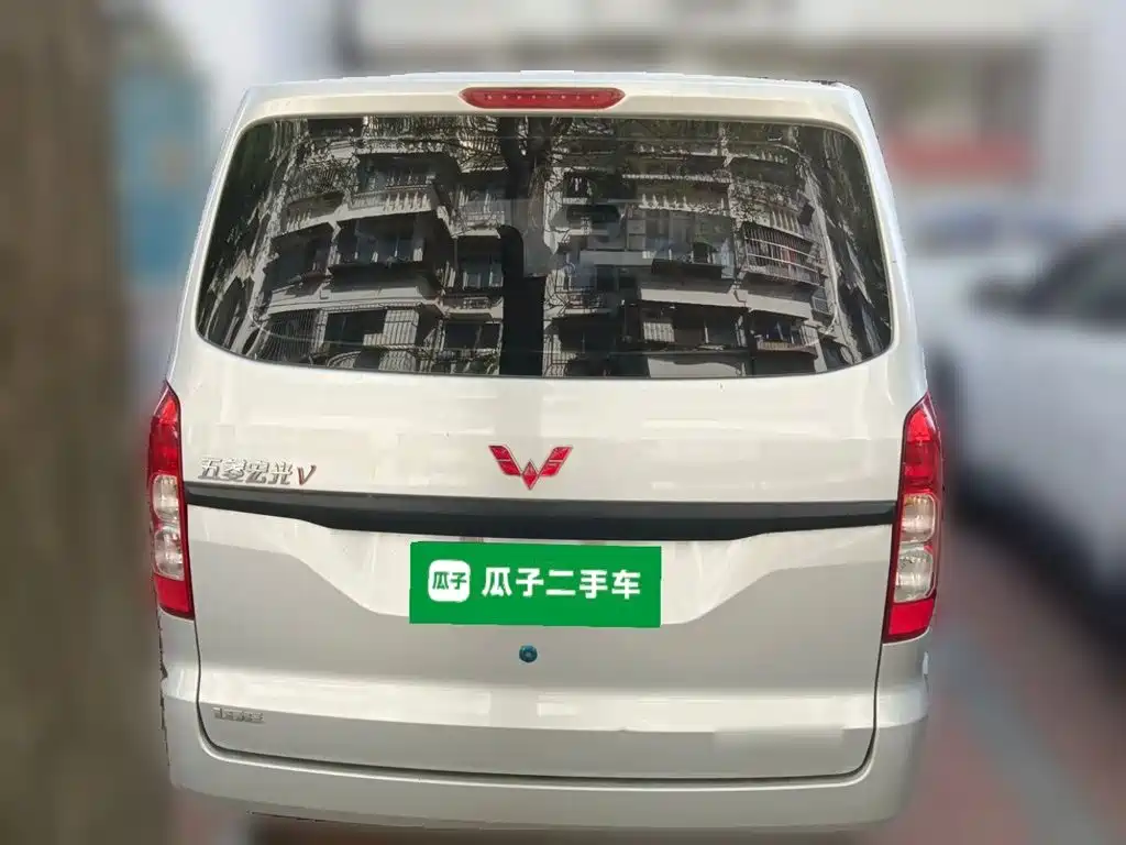 Wuling Hongguang V — миниатюра 3