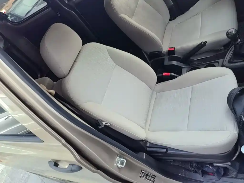 Wuling Hongguang V — миниатюра 25