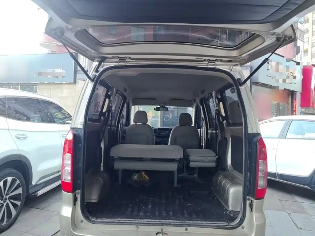 Wuling Hongguang V — миниатюра 19