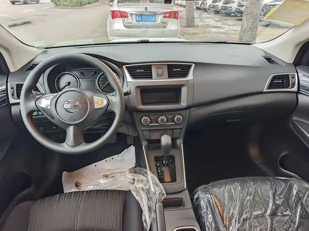 Nissan Sylphy — миниатюра 8