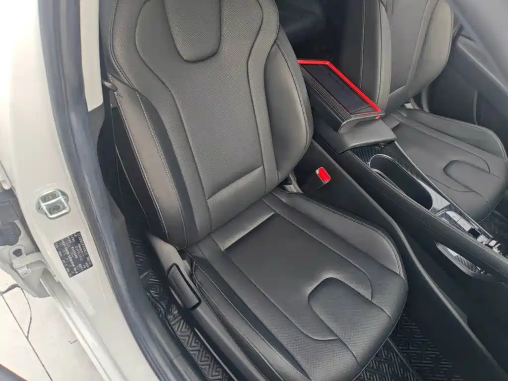 Hyundai Elantra — миниатюра 25
