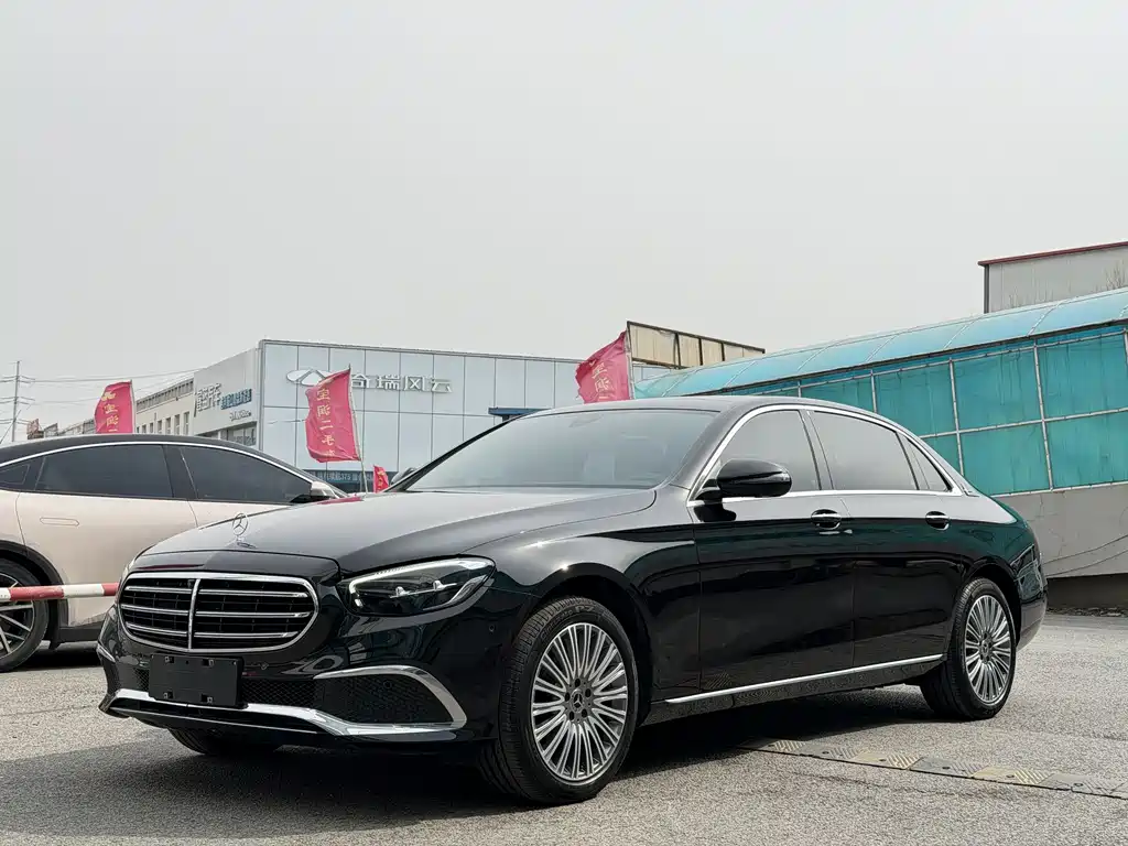 Mercedes-Benz E-Class 2022