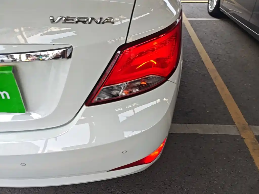 Hyundai Verna — миниатюра 8