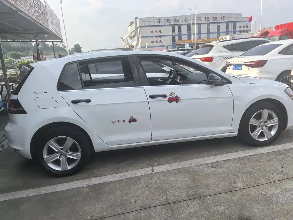 Volkswagen Golf — миниатюра 4
