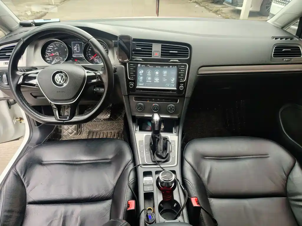 Volkswagen Golf — миниатюра 8