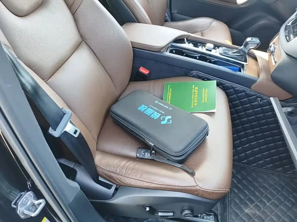 Volvo XC90 — миниатюра 25