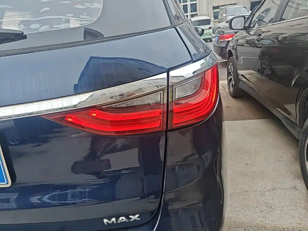 BYD MAX — миниатюра 24