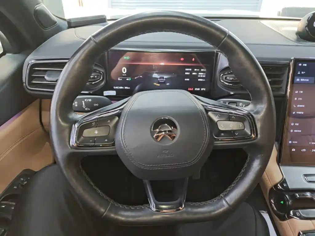 NIO ES6 — миниатюра 11
