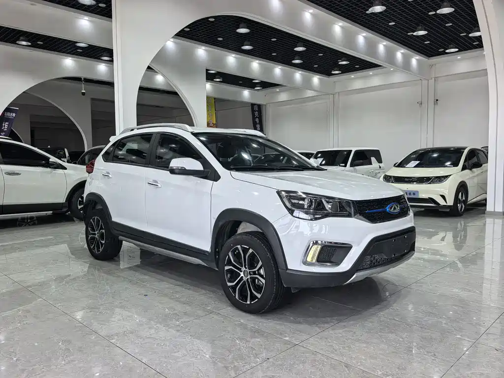Chery New Energy Tiggo 3xe — миниатюра 3