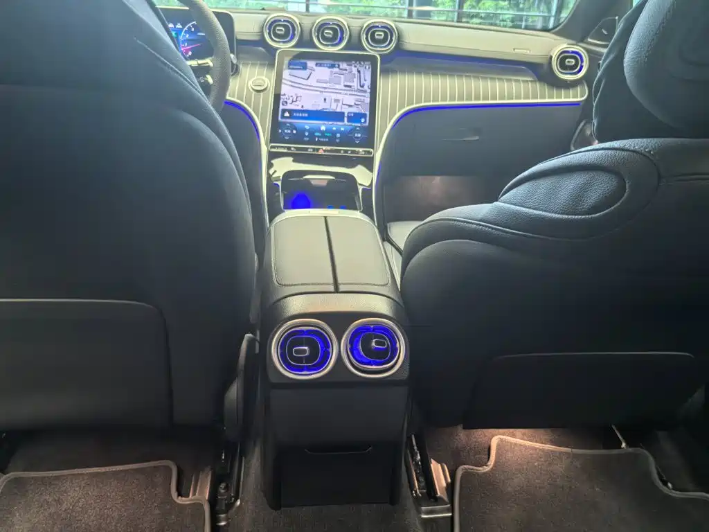 Mercedes-Benz C-Class — миниатюра 15