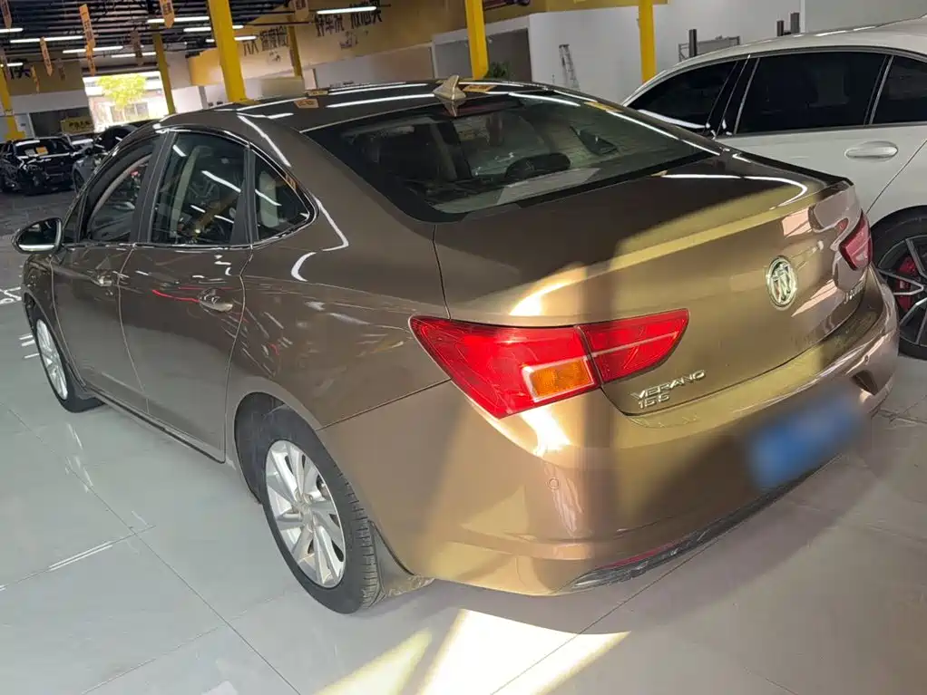 Buick Verano — миниатюра 10