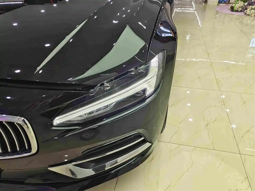 Volvo S90 2019 T5