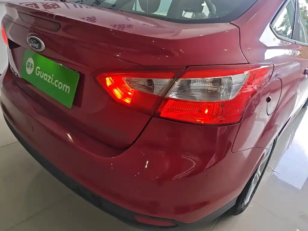 Ford Focus — миниатюра 8