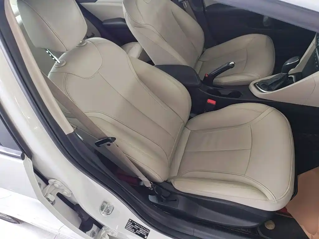 Buick Excelle — миниатюра 25