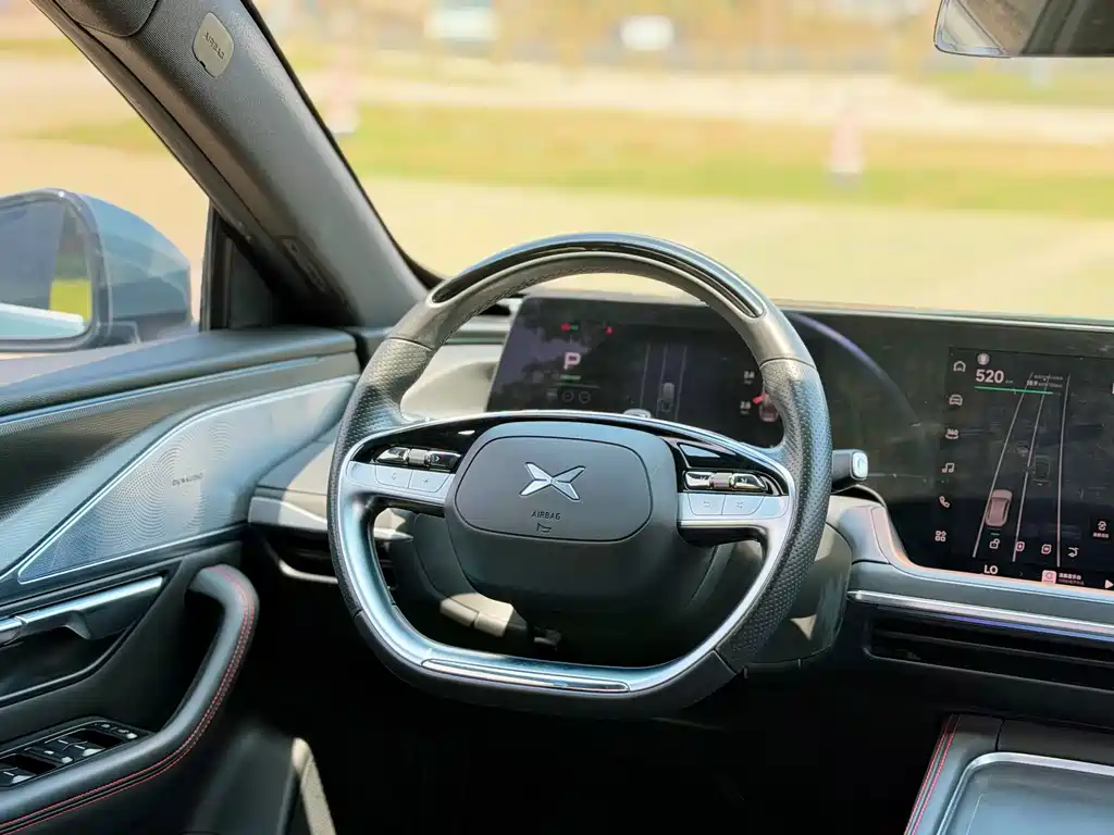 XPeng P7 — миниатюра 11