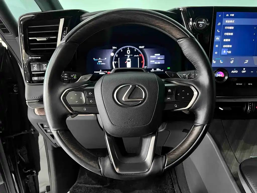 Lexus LM — миниатюра 20