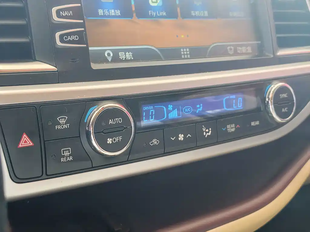 Toyota Highlander — миниатюра 19