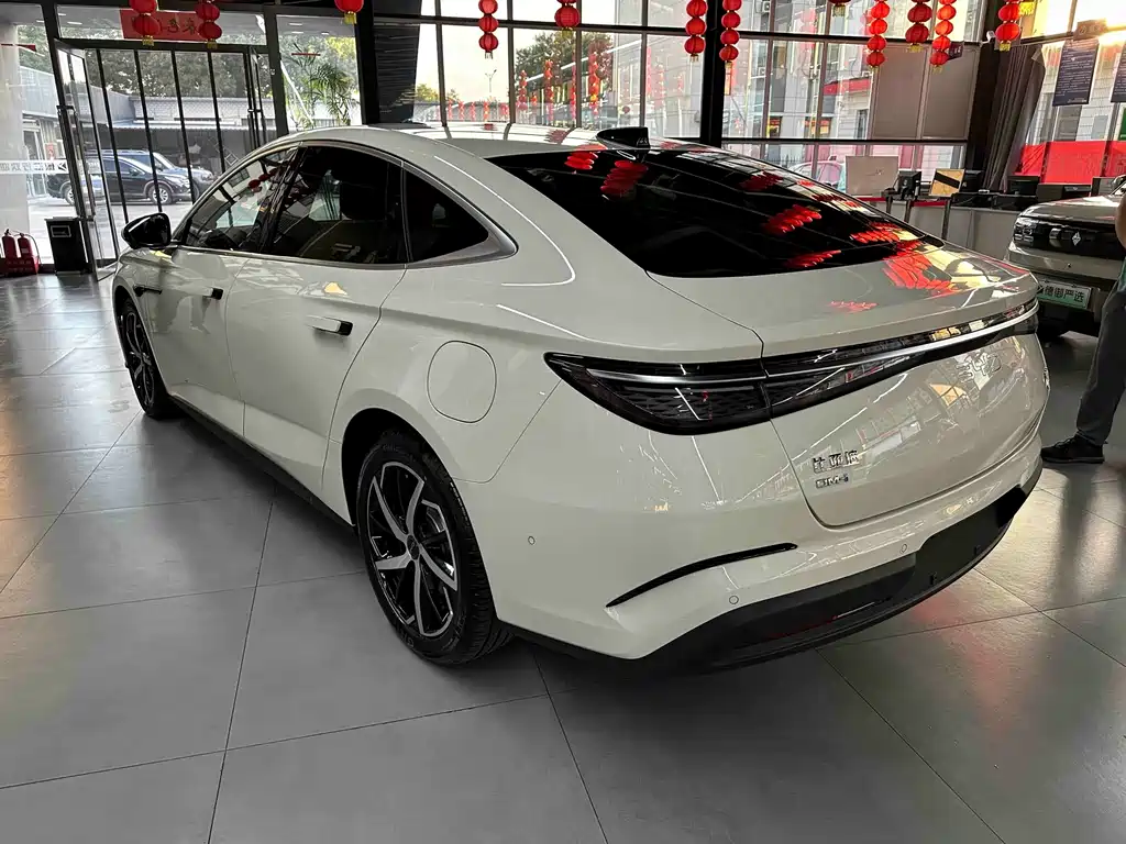 BYD Seal 07 DM-i — миниатюра 7