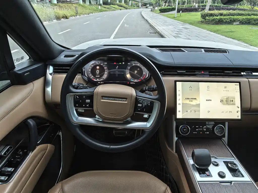 Land Rover Range Rover — миниатюра 5