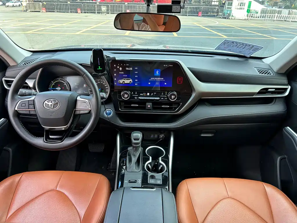 Toyota Highlander — миниатюра 7