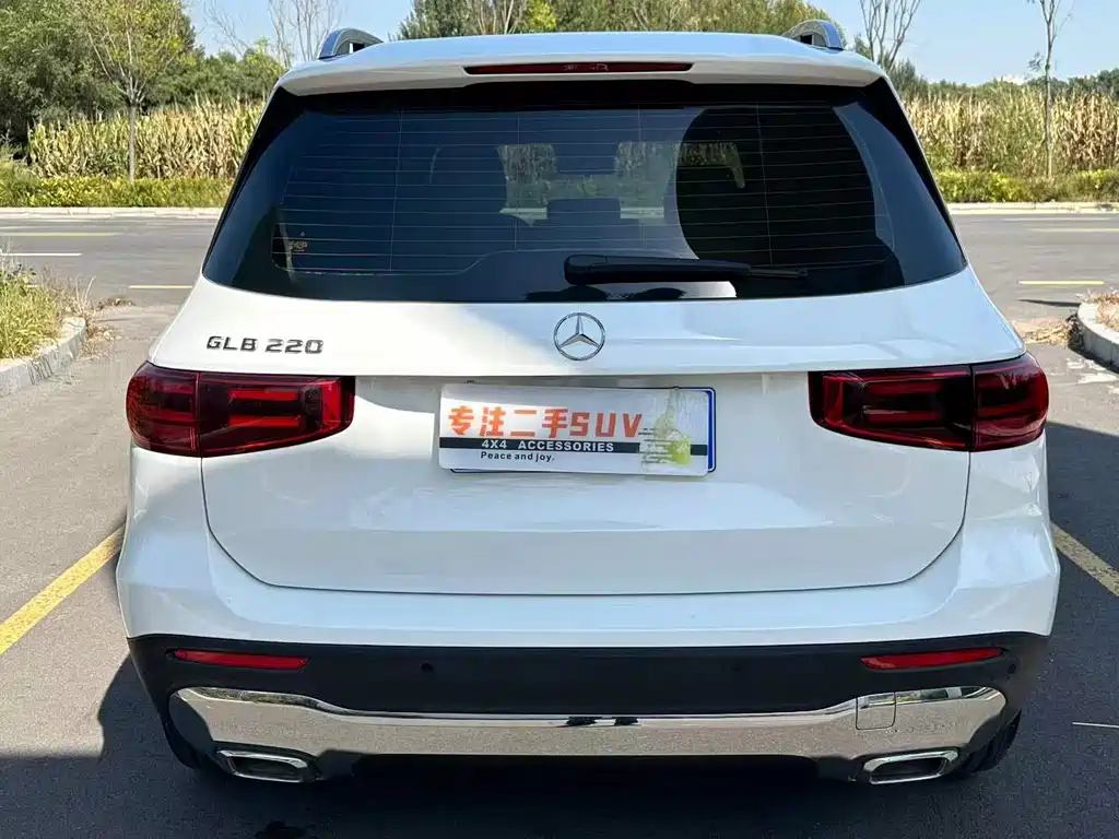 Mercedes-Benz GLB — миниатюра 7
