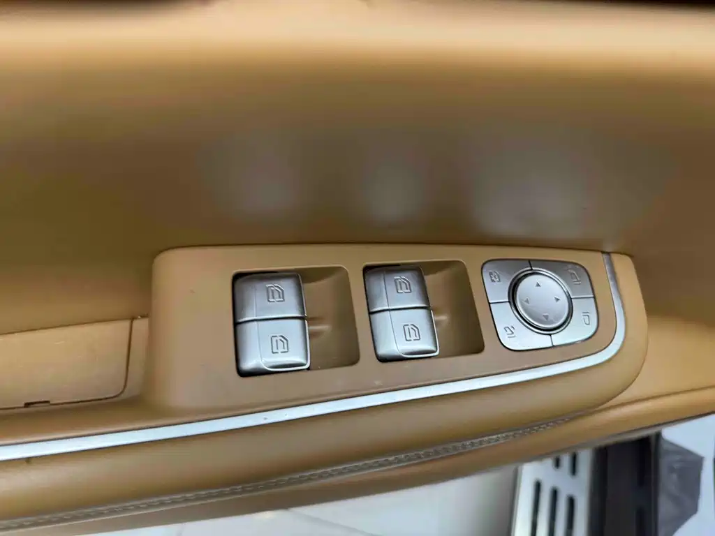 Li Auto ONE 2021 6 мест